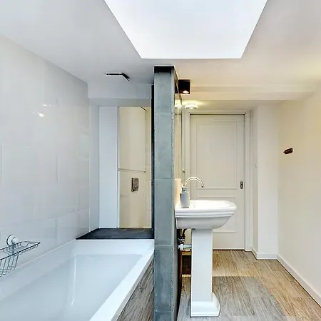 아파트 Comfort 6 *